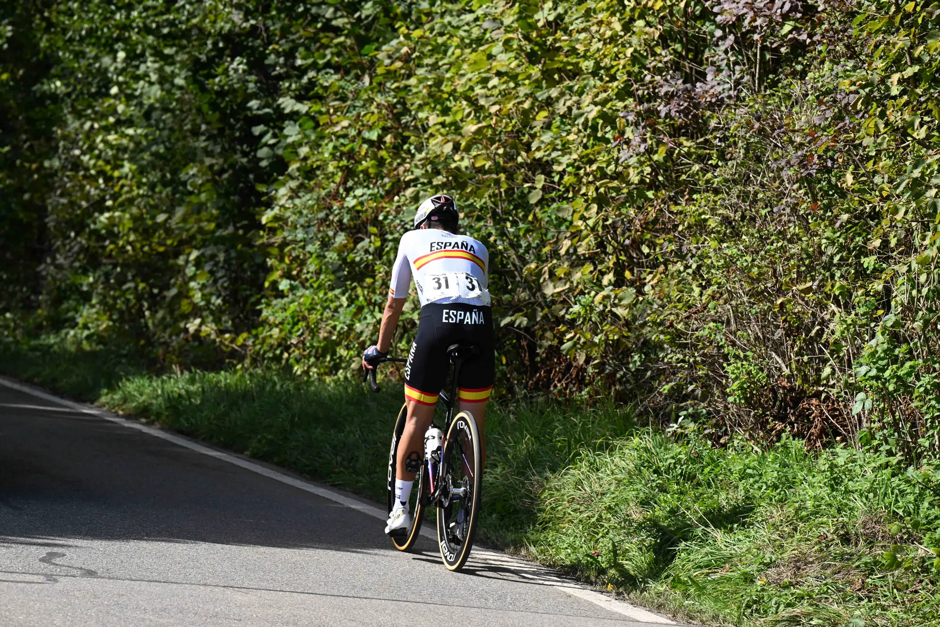 ¿Debe seguir Pascual Momparler siendo el seleccionador español de ciclismo?