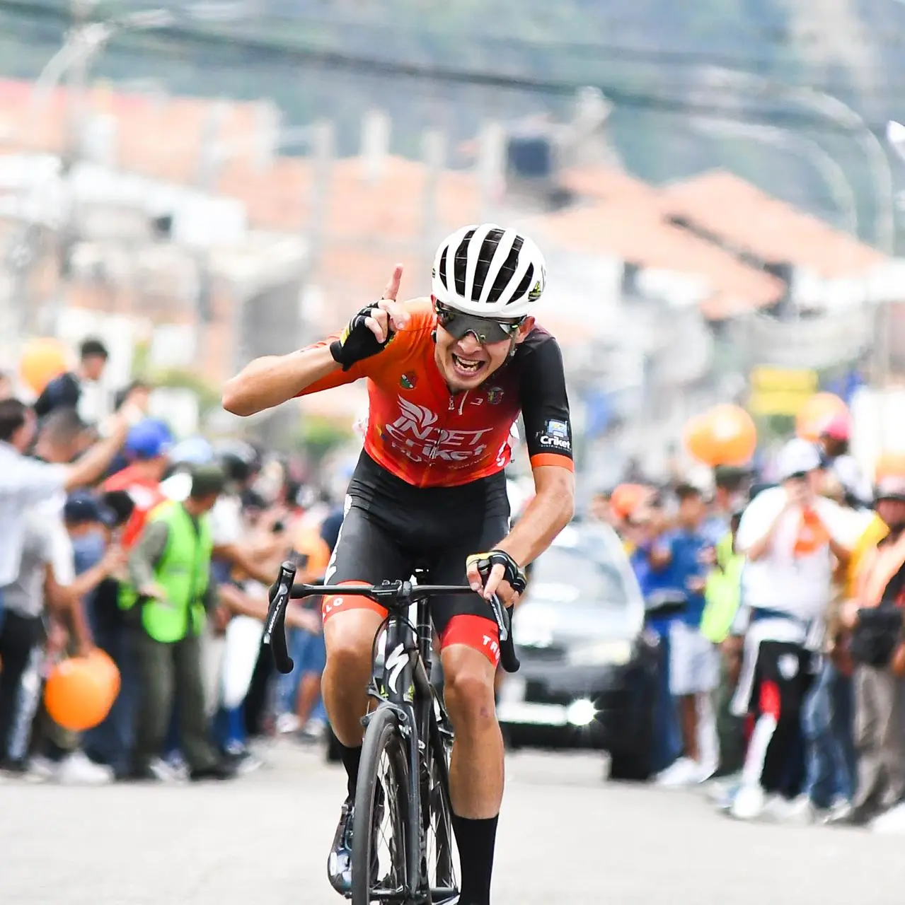 ¡El venezolano Yilber Ramírez se lleva la etapa reina de la Vuelta al Táchira!