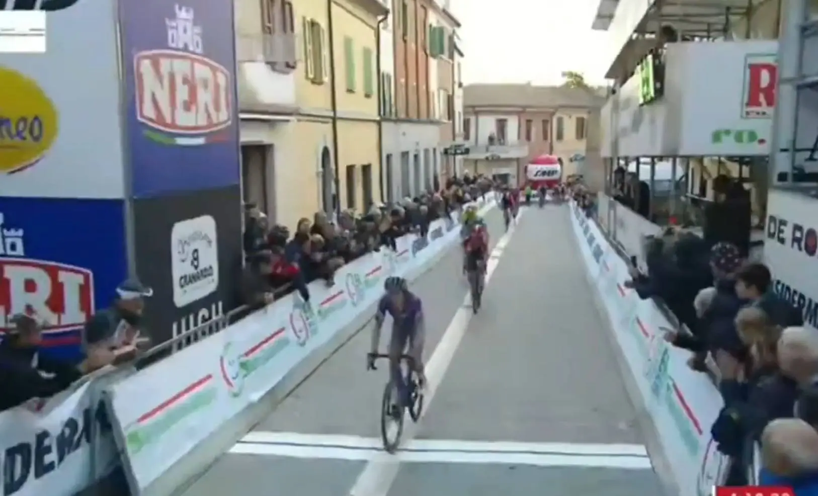 ¡Paul Double se impone a una futura estrella del ciclismo y se lleva la 2ª etapa de Coppi e Bartali!
