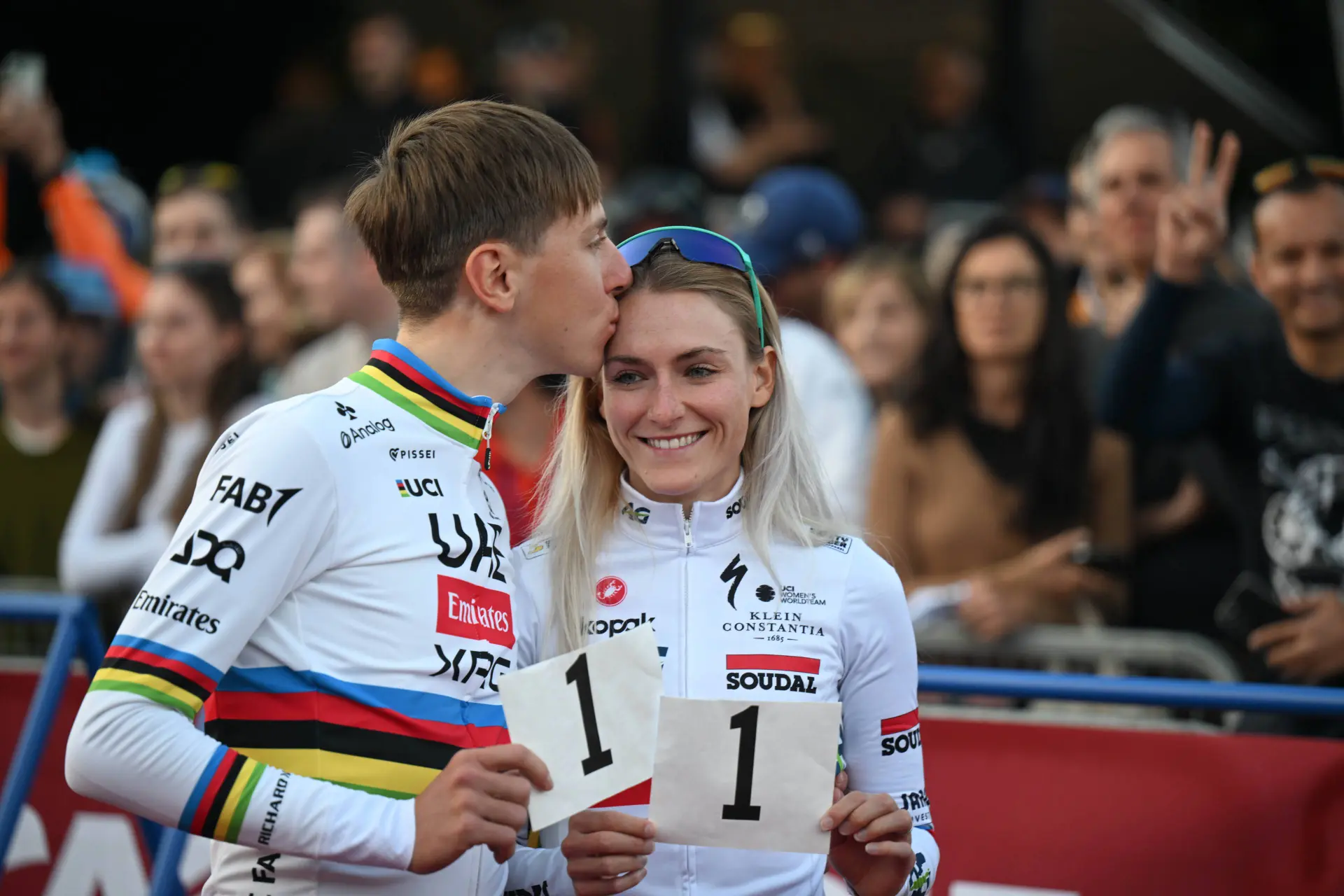Gianetti revela la preocupación de Pogacar por la caída de Zigart en la Vuelta a Suiza: “Normalmente se abstrae de todo, pero no de su novia”
