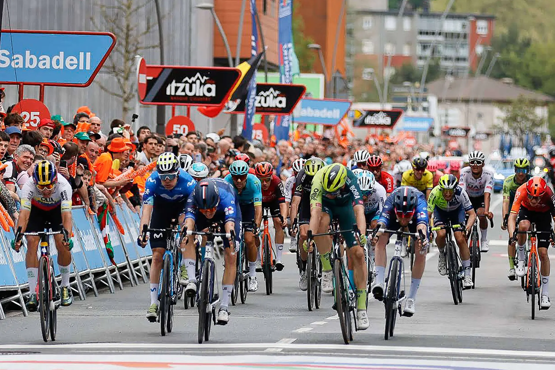 EN DIRECTO | Etapa 2 Itzulia 2025: ¡Ojo con el tiempo que está cogiendo la fuga!