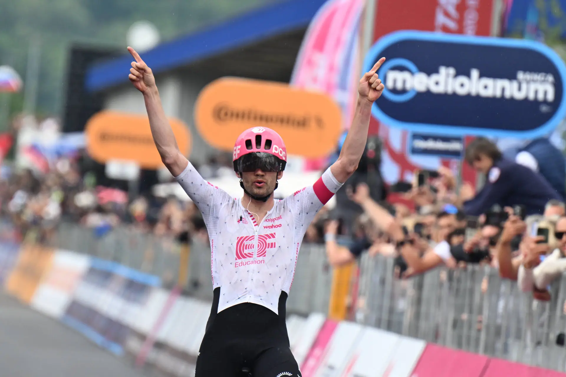 ¡Locura en el Giro de Italia! Isaac del Toro le saca más tiempo a Ayuso y Roglic; victoria de Asgreen