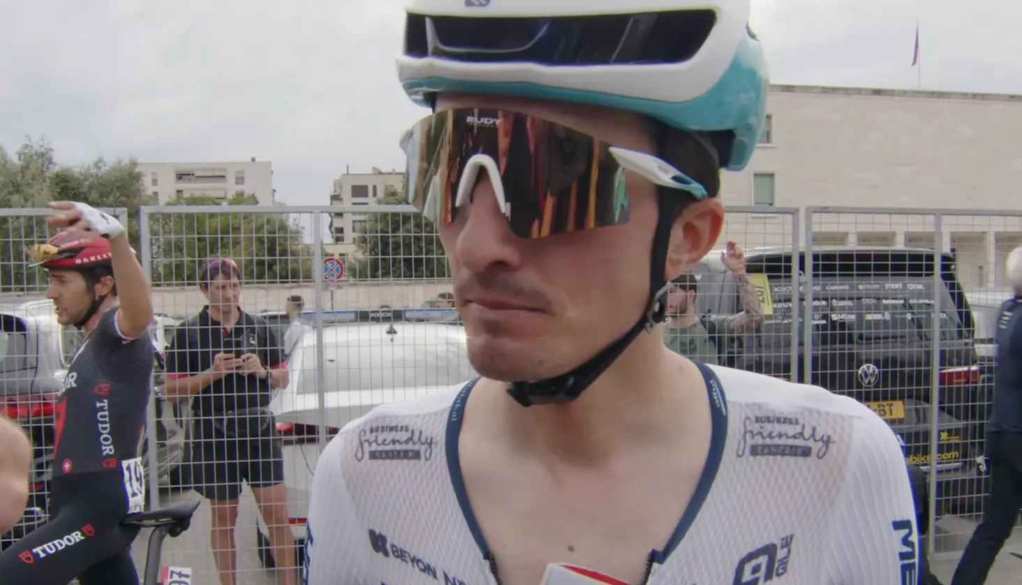 Pello Bilbao: "Cuando vi el coche de Soudal en la cuneta quería pensar que no era Mikel Landa"