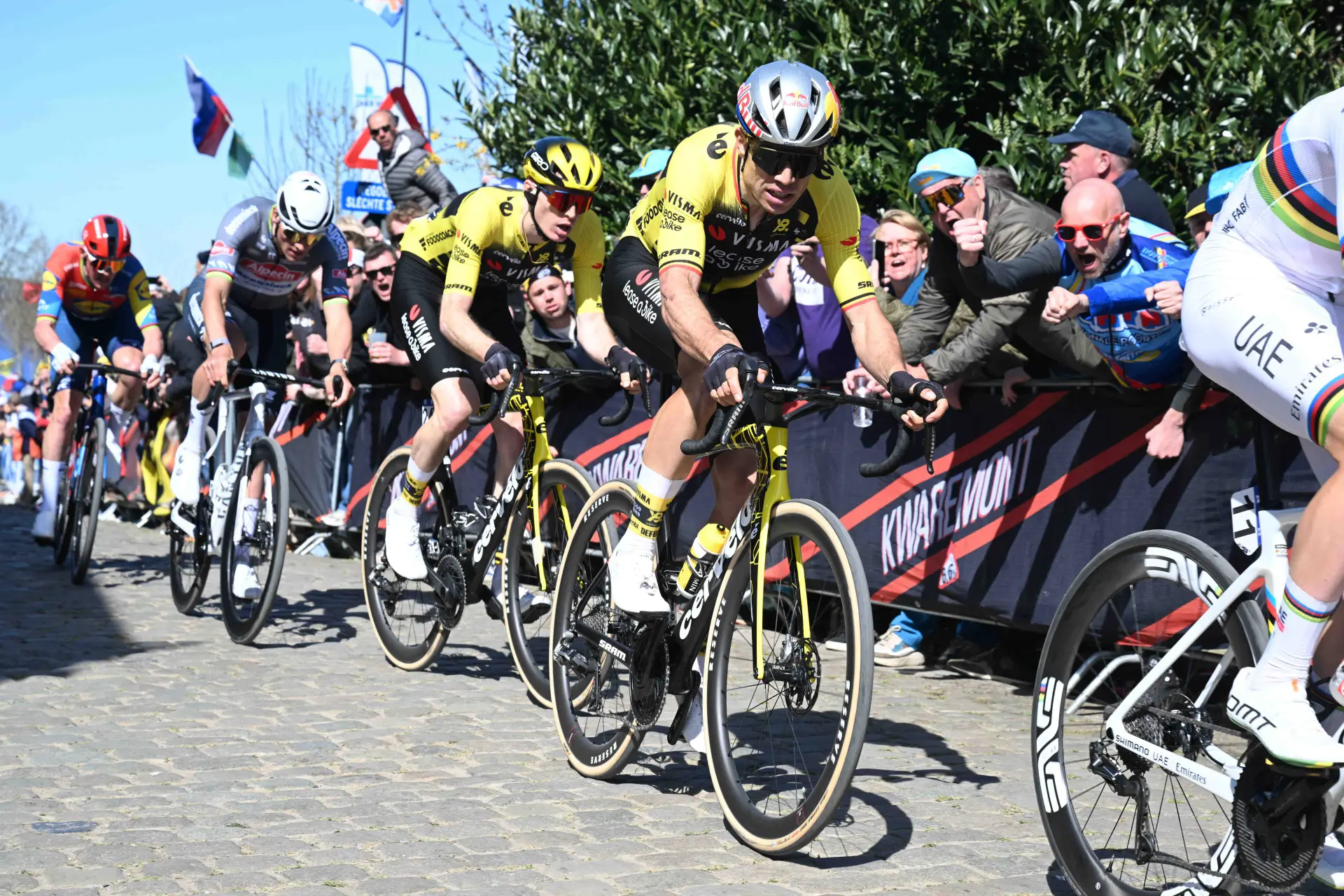 EN DIRECTO Ename Le Samyn 2026 | Wout van Aert, "obligado" a ganar en su estreno