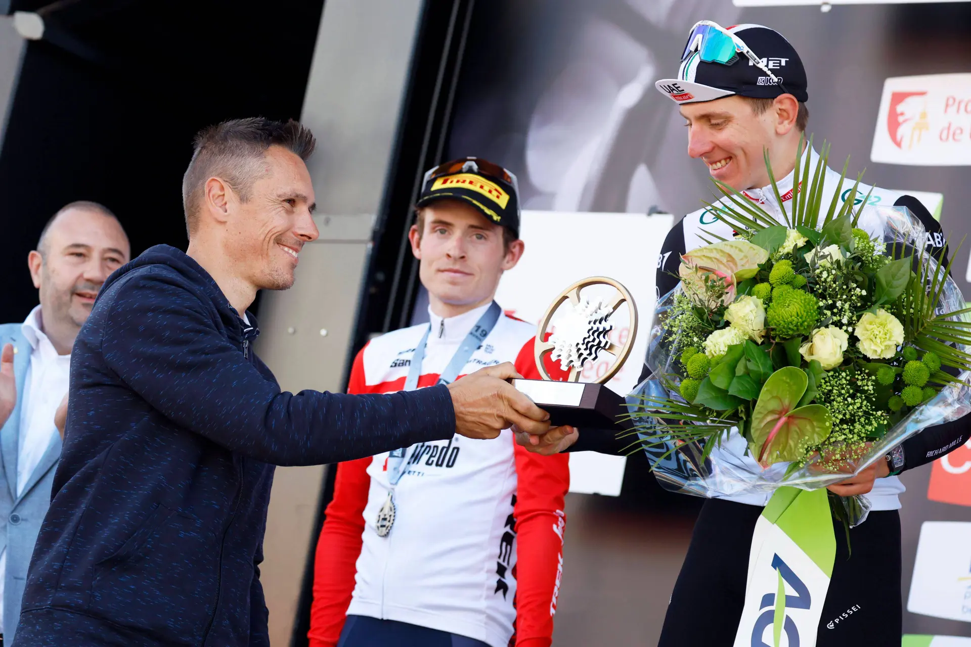 "Muestra falta de humildad hacia sus rivales": Lamentable zasca de Philippe Gilbert a Tadej Pogacar