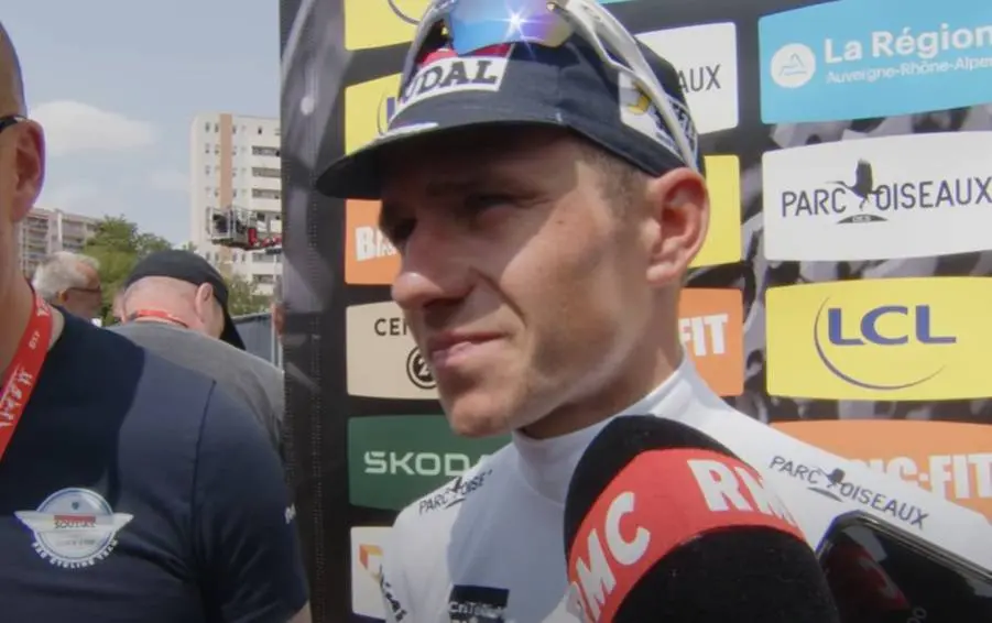 "Así es el ciclismo moderno": Evenepoel, sobre la insólita victoria de Pogacar en la primera etapa de Dauphiné