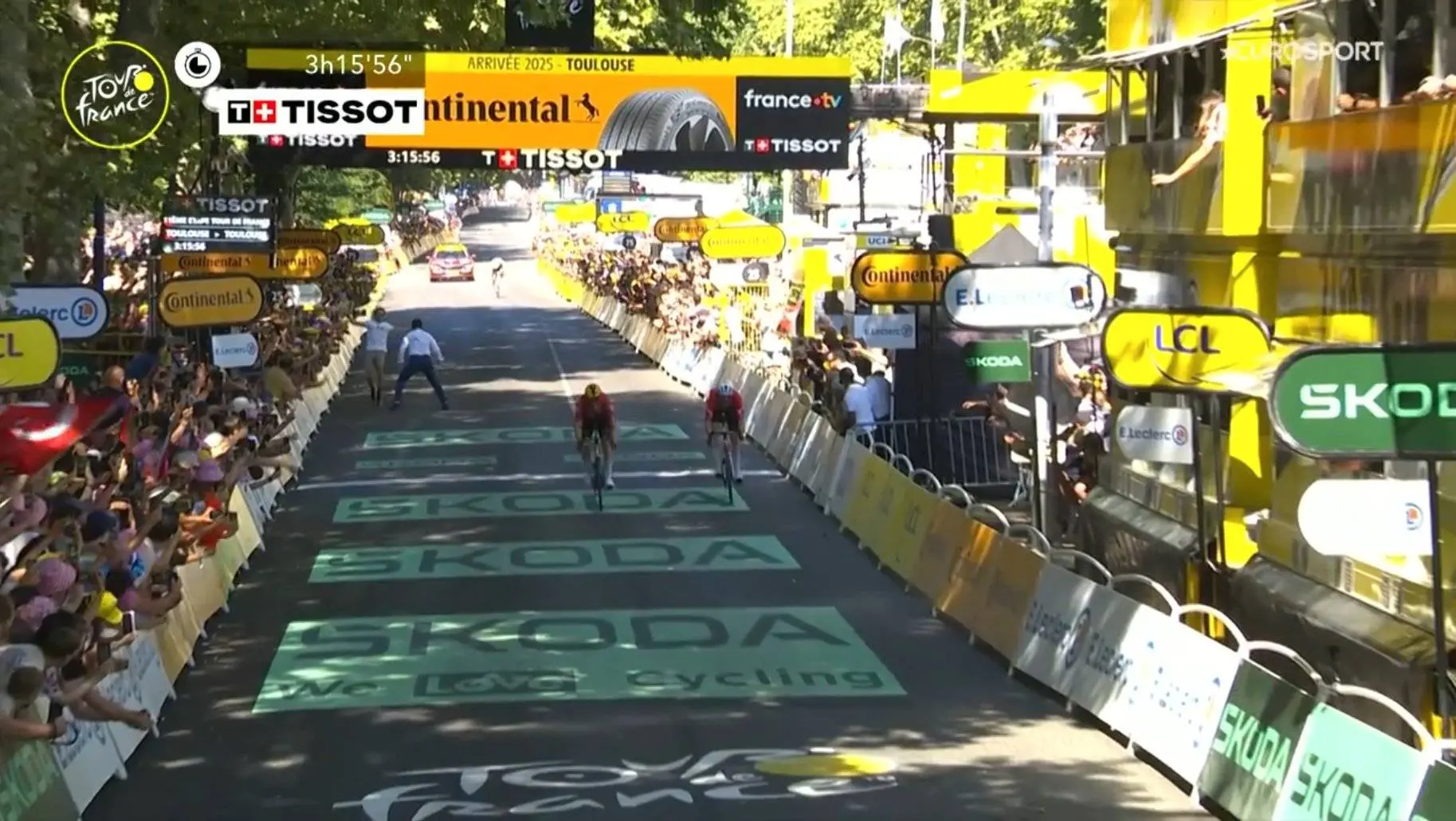Tour de Francia: ¡Remate al palo de Van der Poel con caída de Pogacar y triunfo de Abrahamsen!