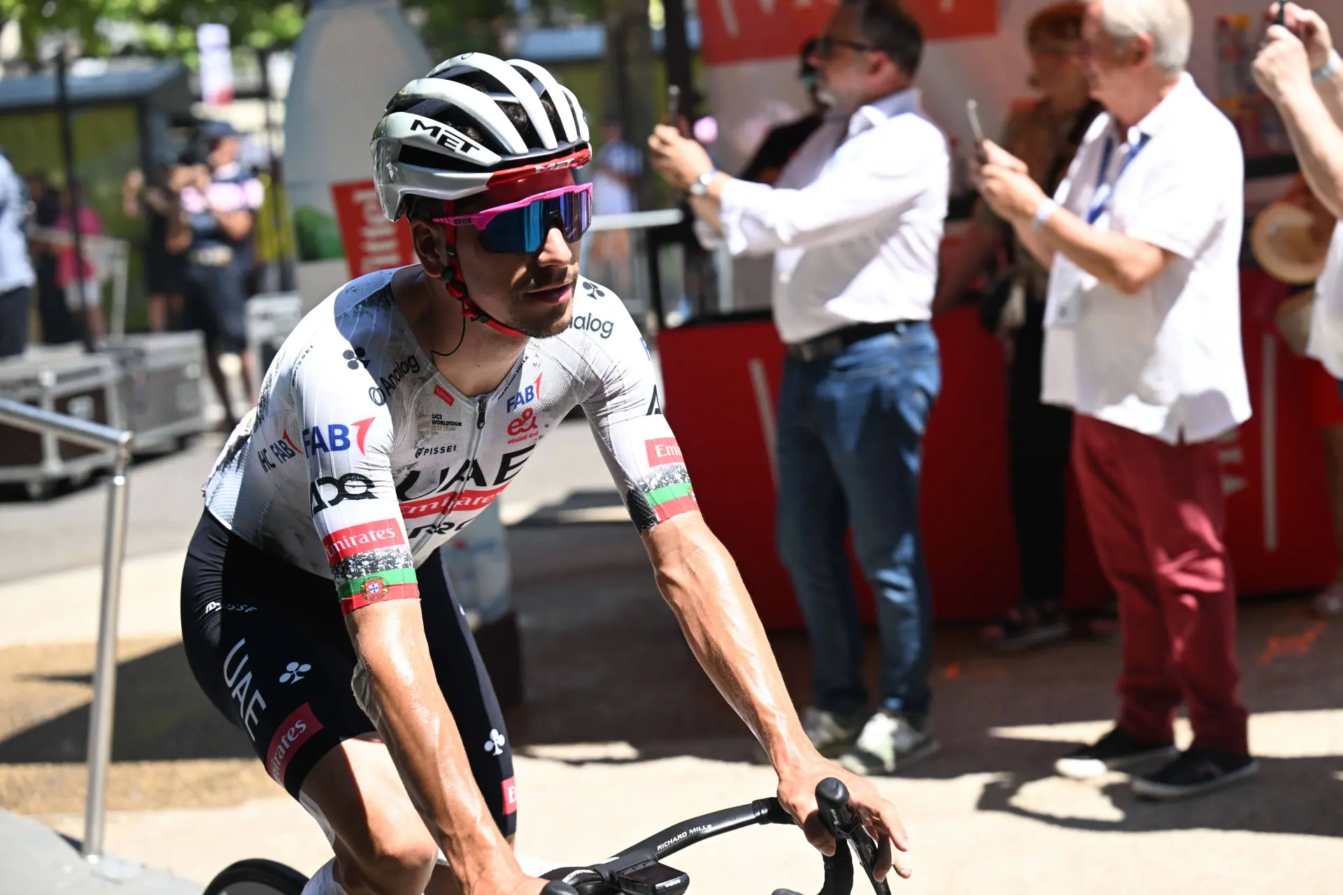 "No le gusta tirar": Joao Almeida, molesto con la actitud de Vingegaard en la Vuelta a España