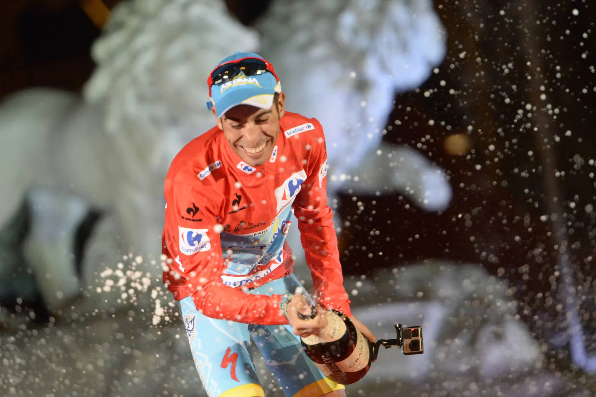 Fabio Aru celebra su victoria en La Vuelta