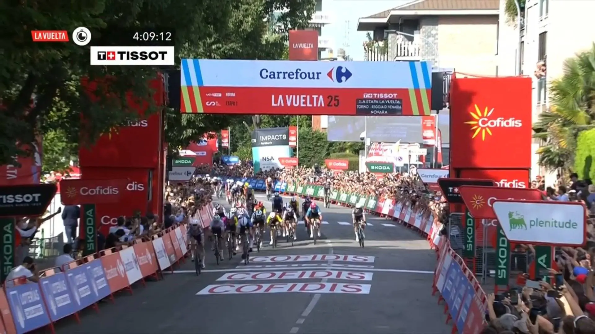 ¡Jasper Philipsen se lleva al esprint una soporífera primera etapa de la Vuelta a España 2025! Orluis Aular, 3º