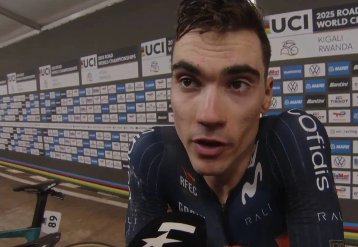 "No me arrepiento": Juan Ayuso, tras ser el único en seguir el ataque de Pogacar en el Mundial