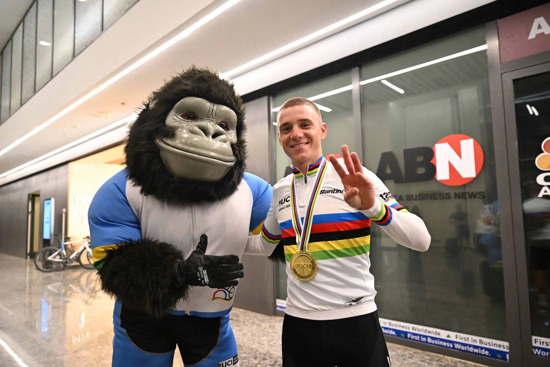 "Pensé que estarían igualados": El entrenador de Evenepoel, sobre su "meneo" a Pogacar en el Mundial