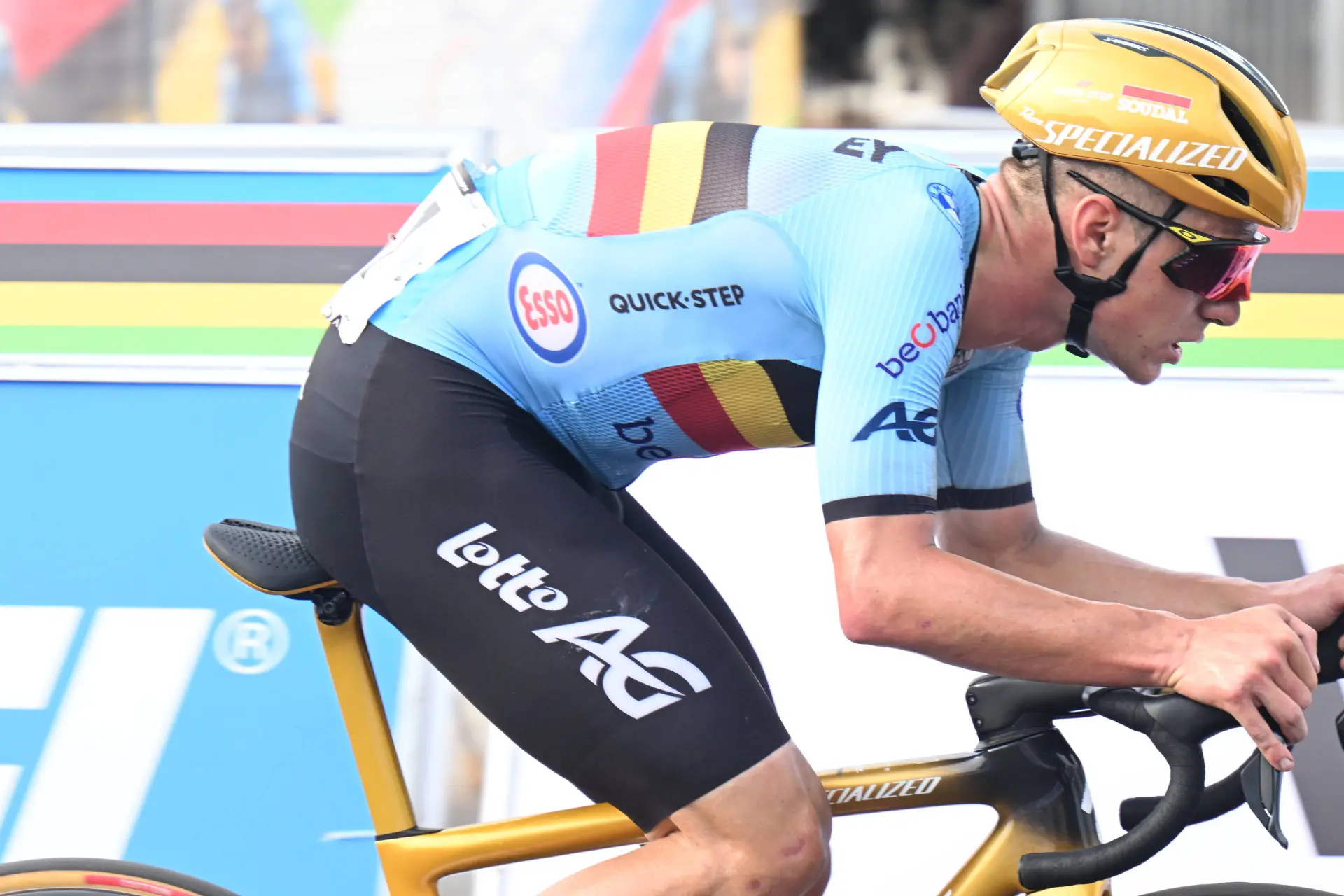 "Ese cambio de bici no es perdonable ni a nivel amateur": Rajadas bestiales desde Bélgic contra Remco Evenepoel