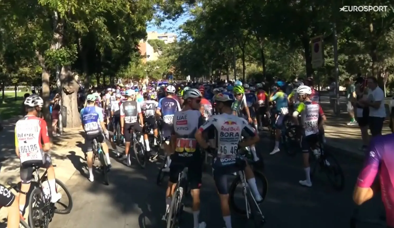 Miles de manifestantes pro-Palestina logran acabar con la Vuelta a España en Madrid