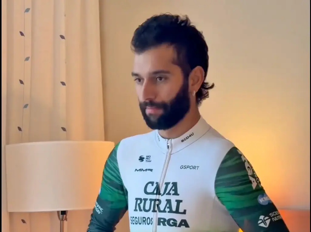 Fernando Gaviria, con el maillot del Caja Rural - Seguros RGA