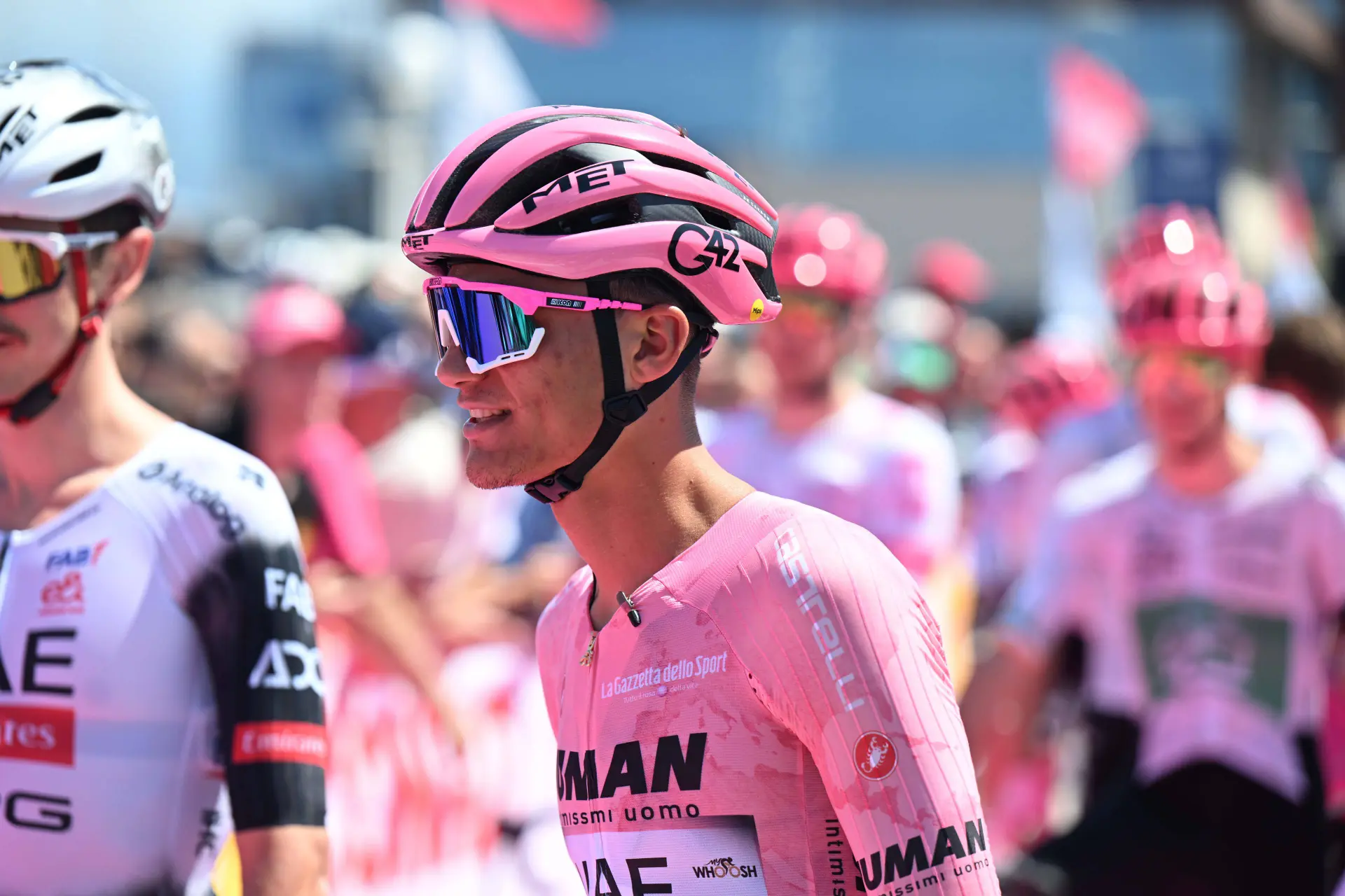Etapa 1 UAE Tour 2026 | Previa, favoritos, perfil, recorrido y pronósticos: ¿irán ya Evenepoel o Del Toro a por la victoria?