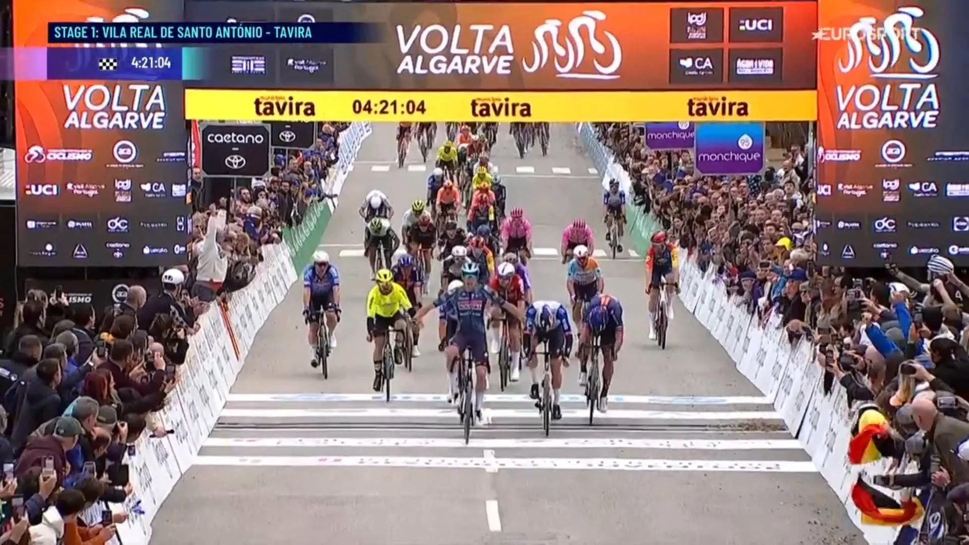 Resultados Volta ao Algarve 2026 etapa 1: Gran triunfo de Paul Magnier y gran debut de Juan Ayuso