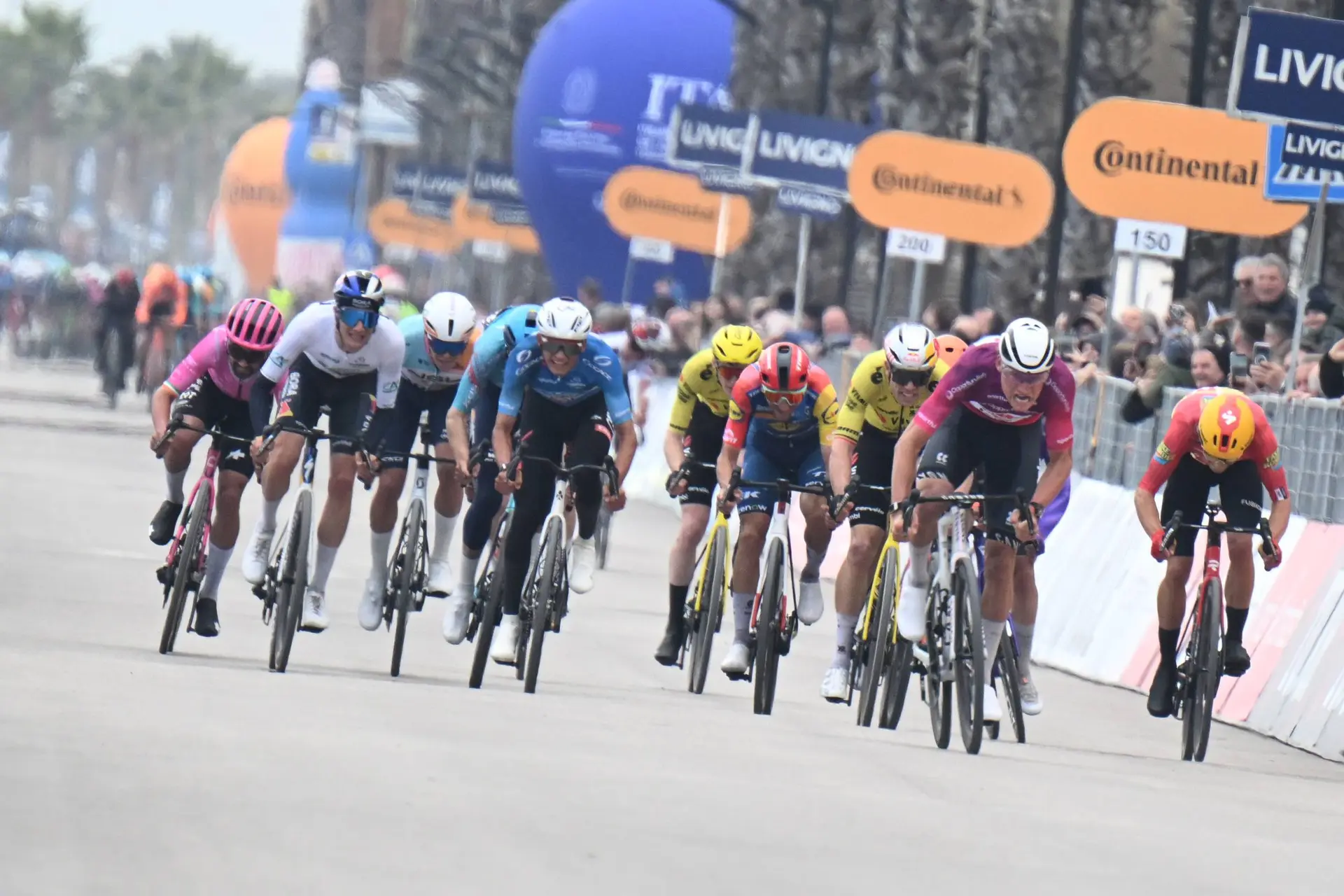 Previa Volta a Catalunya 2026 Etapa 2 | ¿Atacará algún favorito en la engañosa jornada de Banyoles?