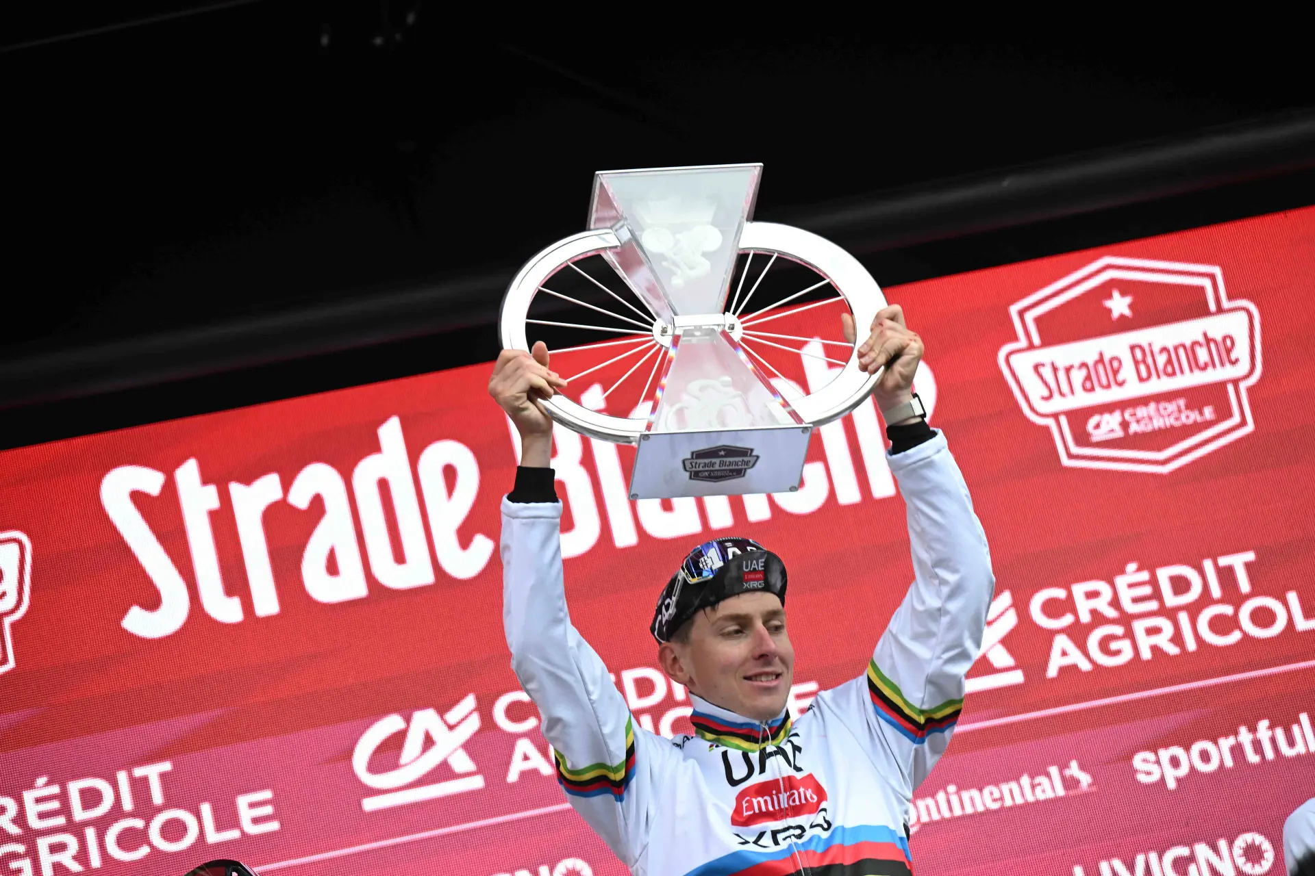 Lista de participantes Strade Bianche 2026 con Tadej Pogacar, Isaac del Toro, Paul Seixas, Richard Carapaz, Wout van Aert...