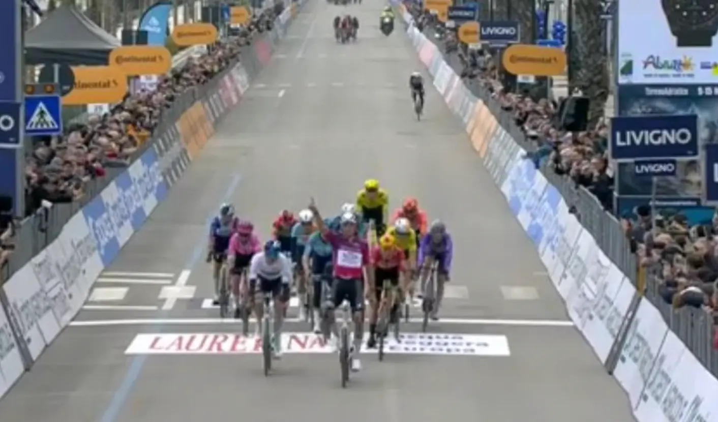Resultados Tirreno Adriático Etapa 4 | Exhibición monstruosa de Mathieu van der Poel con Isaac del Toro perdiendo el liderato