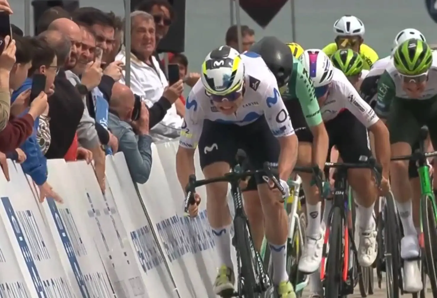 "Ha sido un camino interminable hasta la victoria": Carlos Canal tras su primer triunfo profesional con Movistar Team en O Gran Camiño