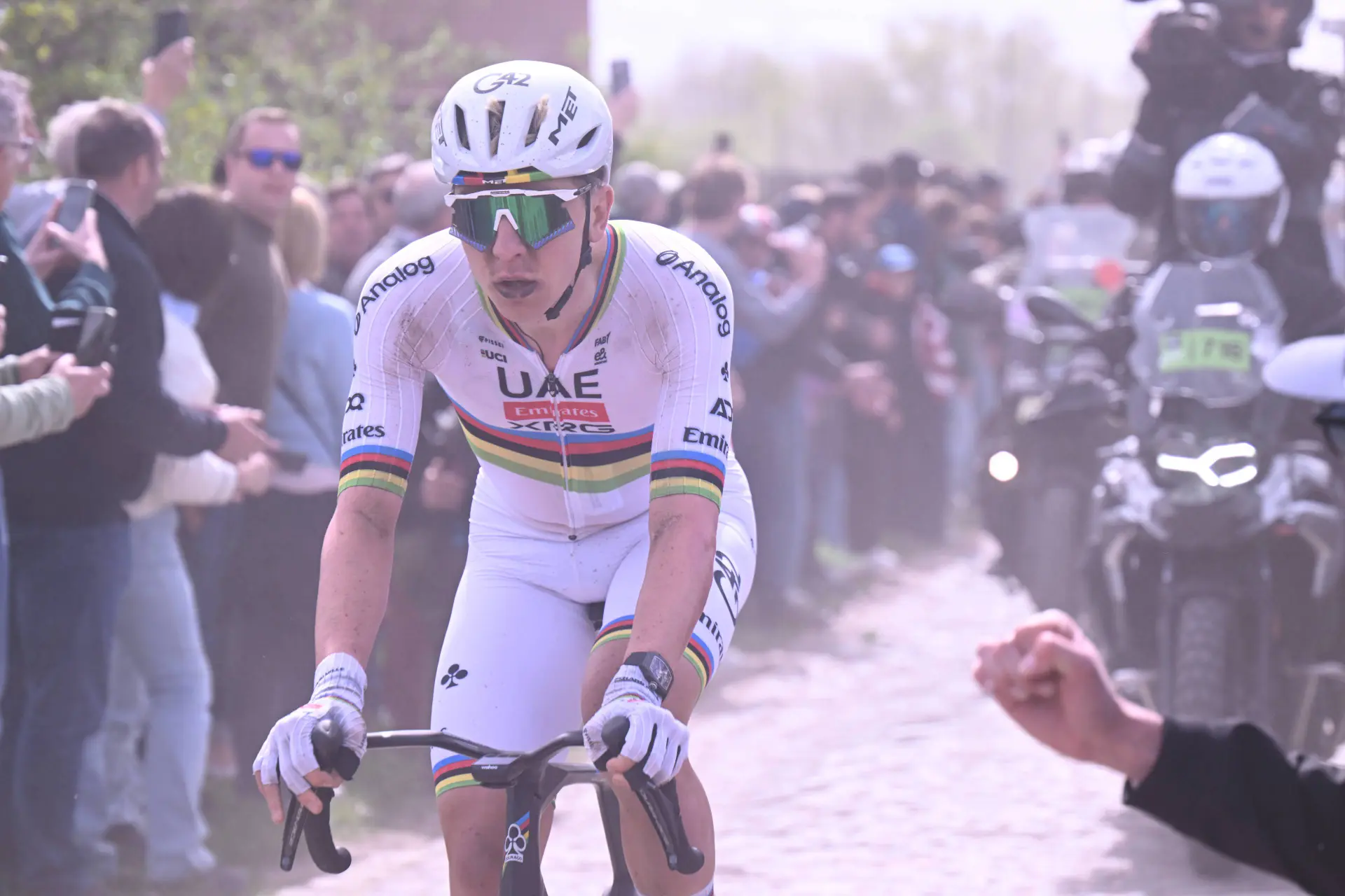 Tadej Pogacar acabó segundo en la París-Roubaix 2026