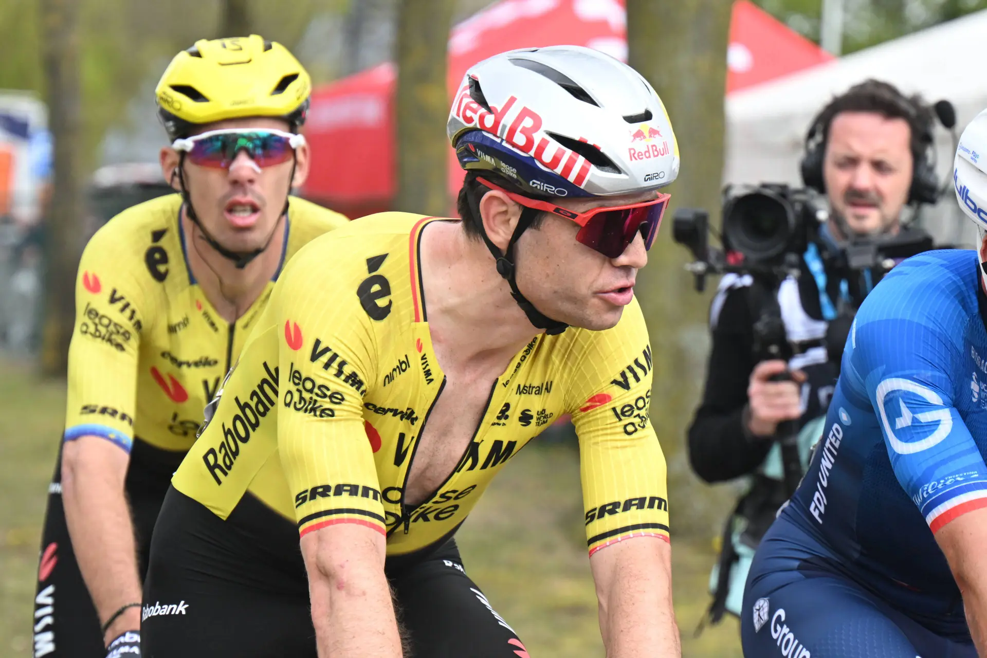 Wout van Aert and Christophe Laporte