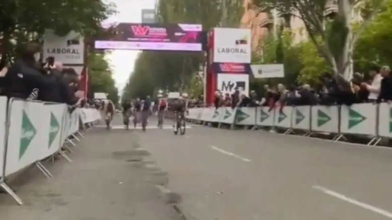 Resultados Navarra Women's Elite Classic: Cat Ferguson, sin rivales, hace soñar a Movistar Team con una victoria en casa