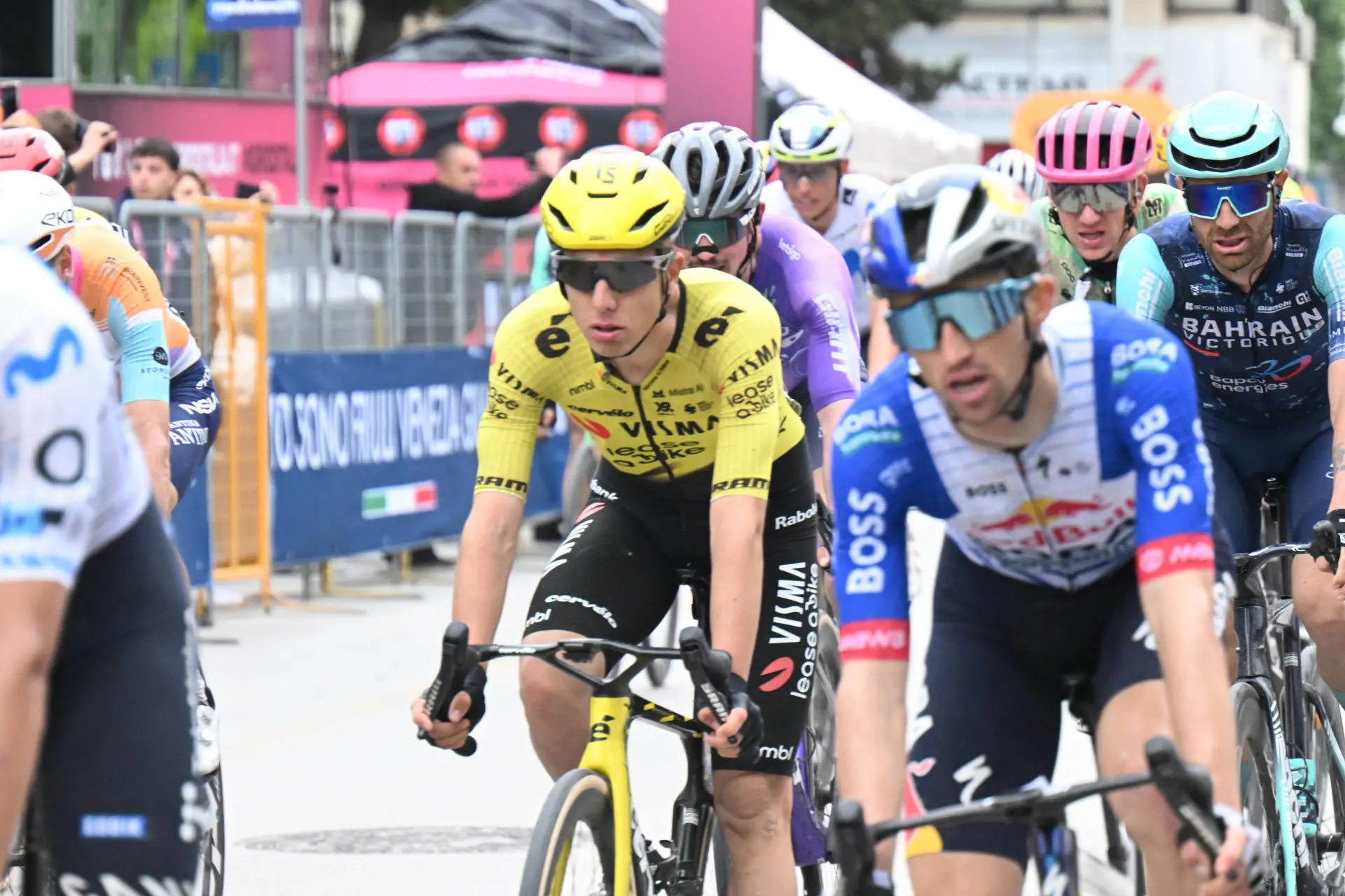 El nuevo escalador estrella de Visma impresiona en el Giro de Italia a sus compañeros