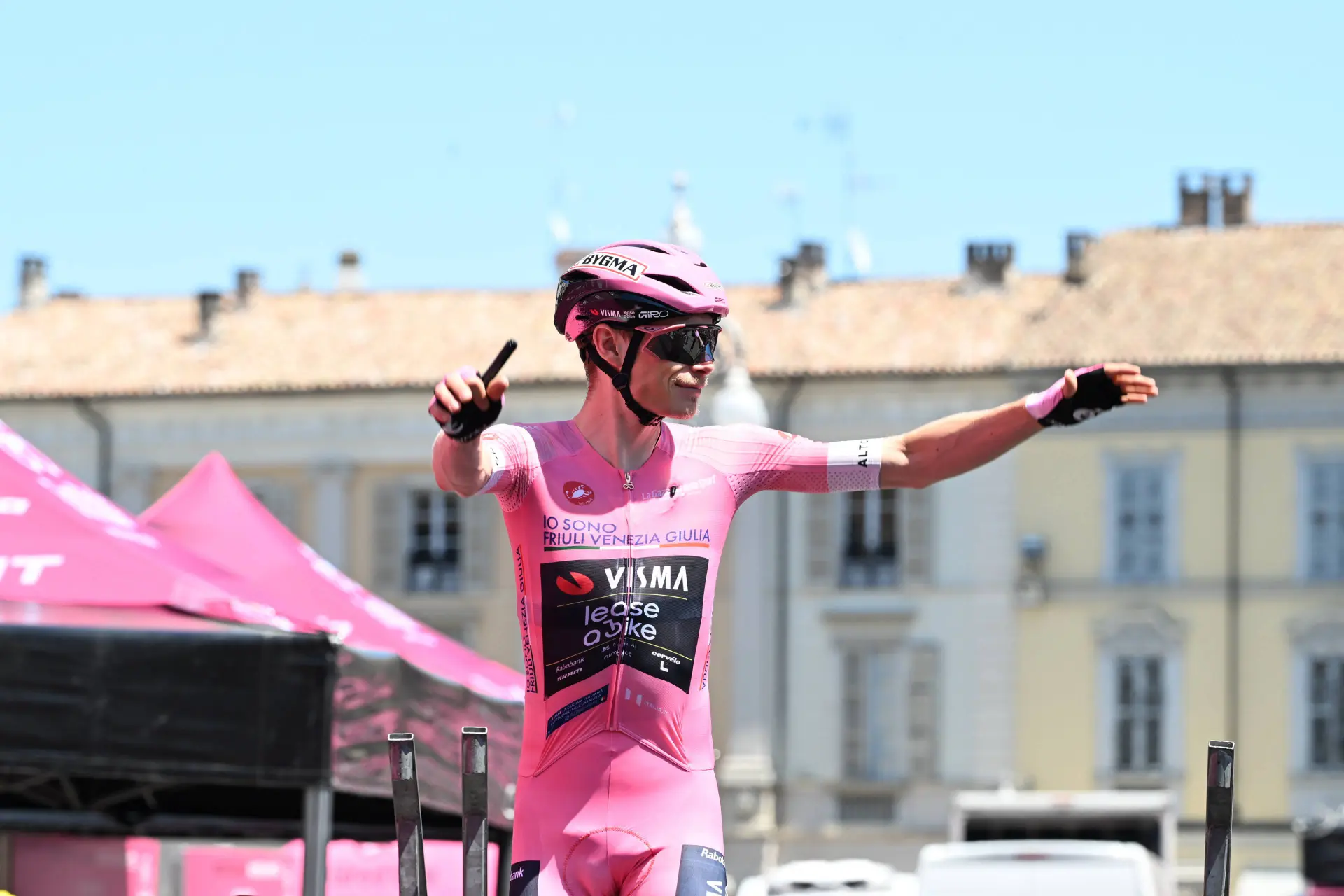 Resultados Final Giro de Italia 2026: Jonas Vingegaard se hace eterno en una Roma dominada por Milan