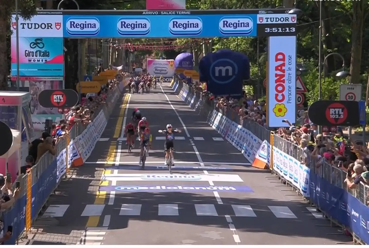 Célia Gery gana la etapa 7 del Giro de Italia Femenino 2026.
