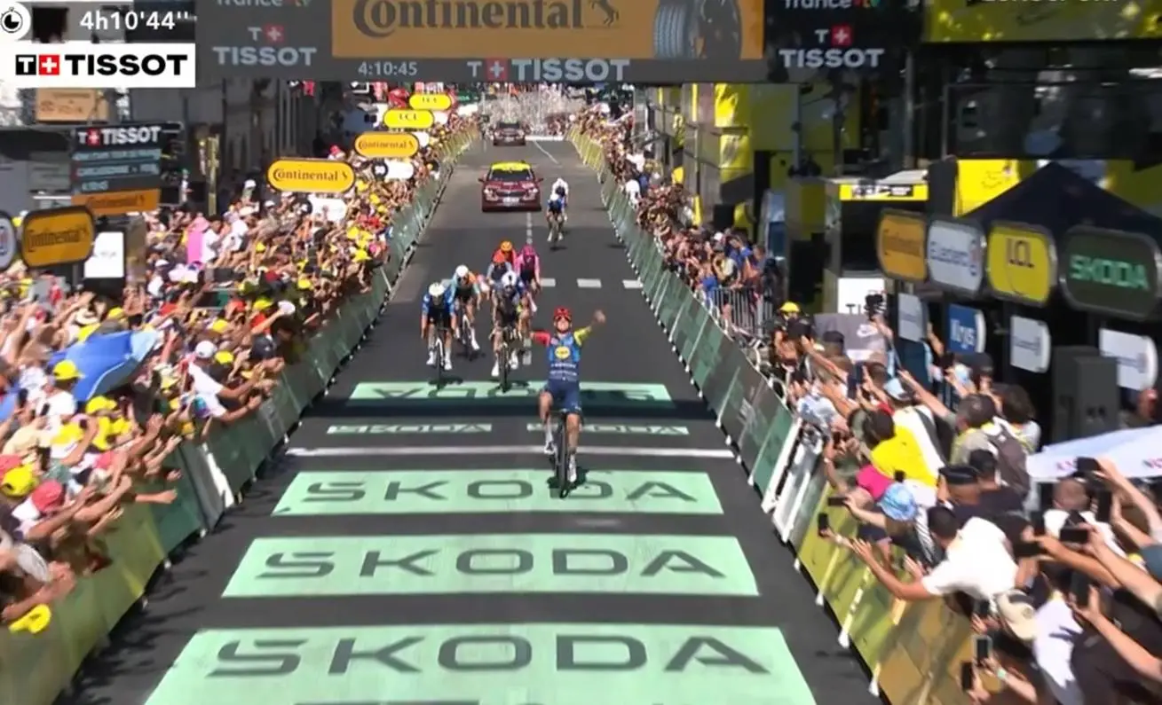 Resultados Tour de Francia 2026 Etapa 4: Movistar Team roza una victoria imperial que se lleva Mads Pedersen