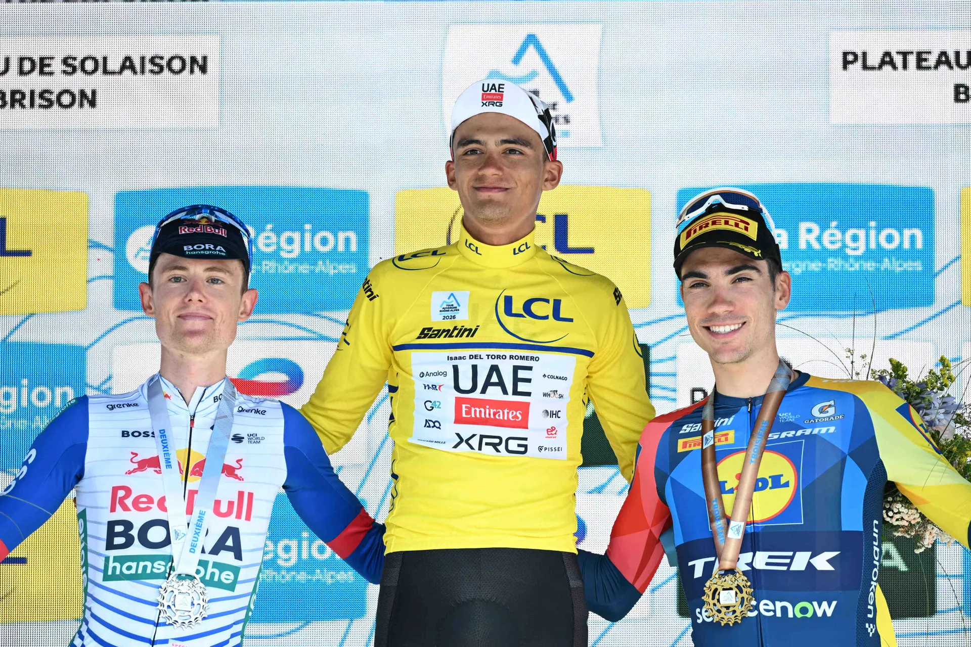 ¿Isaac del Toro o Juan Ayuso? Quién tiene más opciones de podium en el Tour de Francia 2026