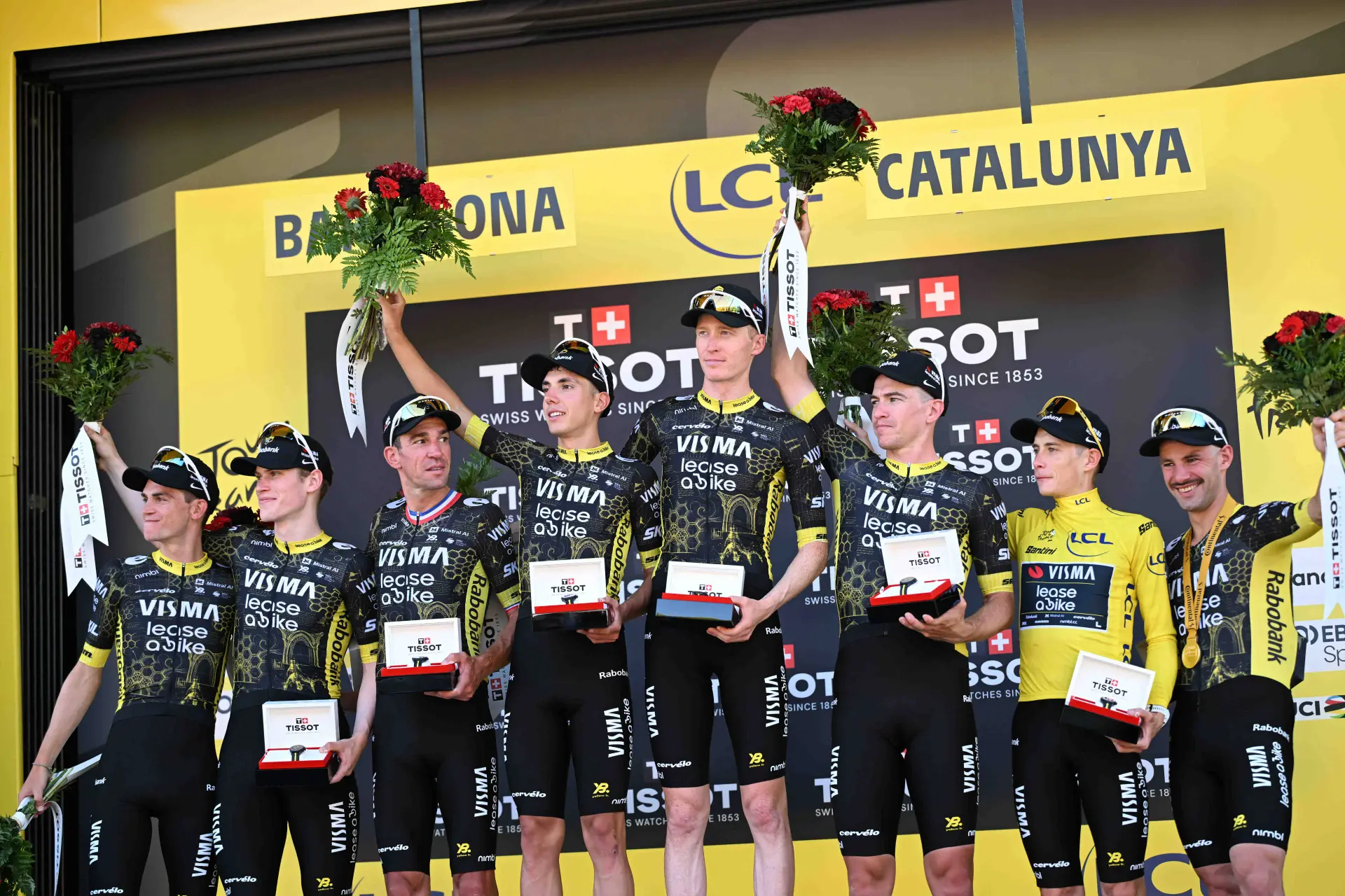 Visma | Lease a Bike celebra en el podio