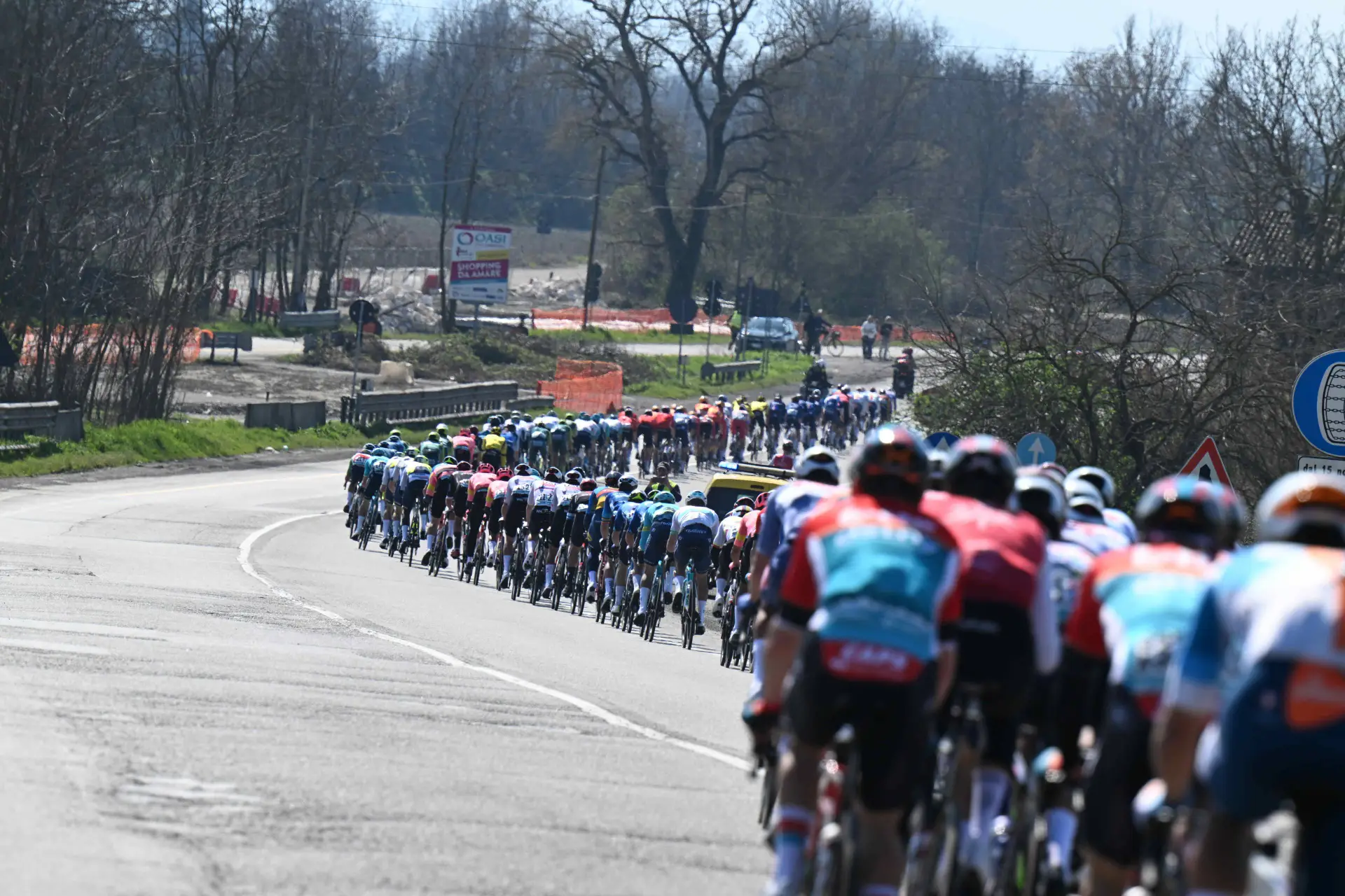 A general view of the peloton