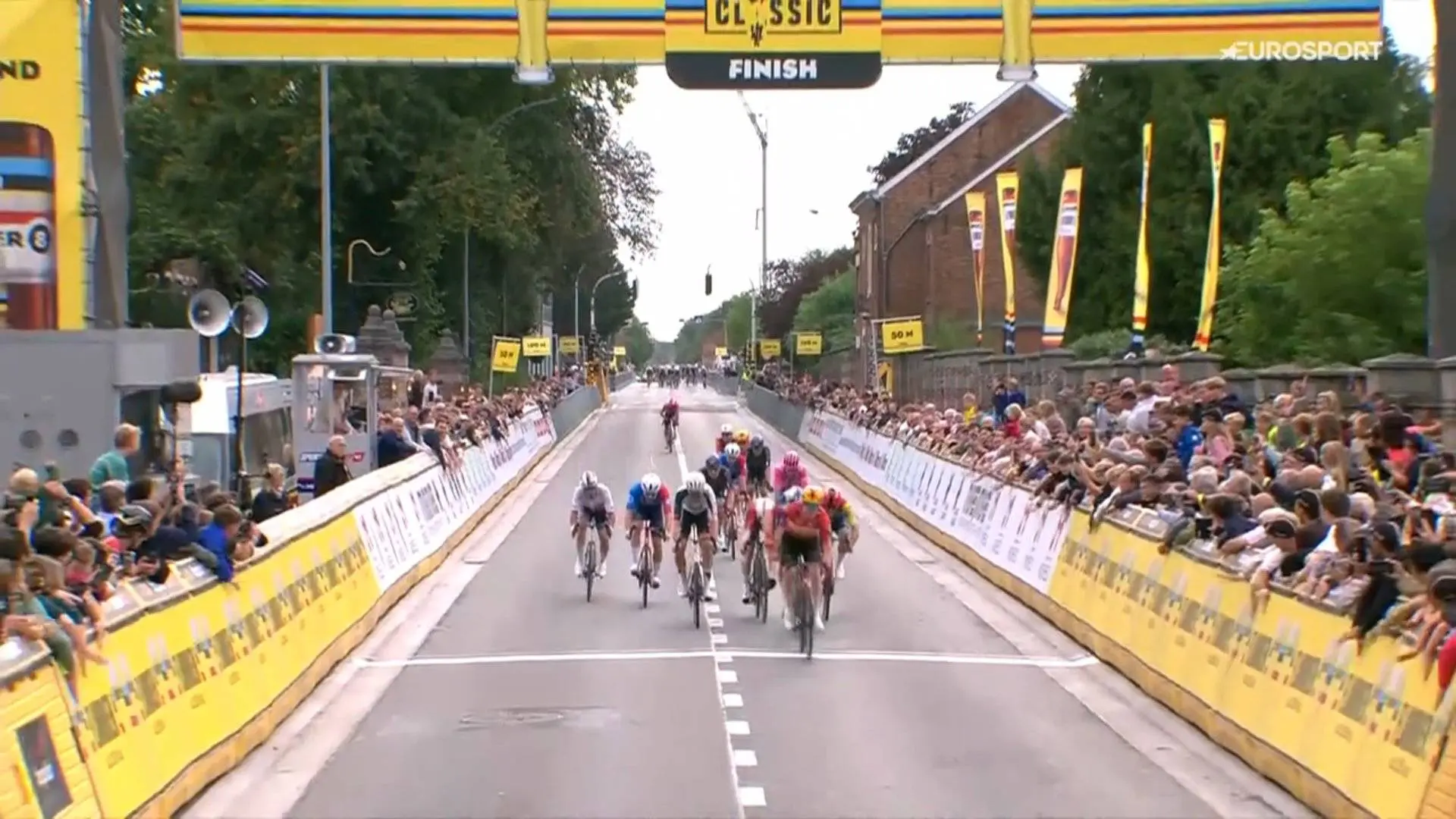 Resultados Flandrien 0.0 Classic 2026: Henrik Pedersen da la campanada: con 20 años bate al sprint a grandes velocistas