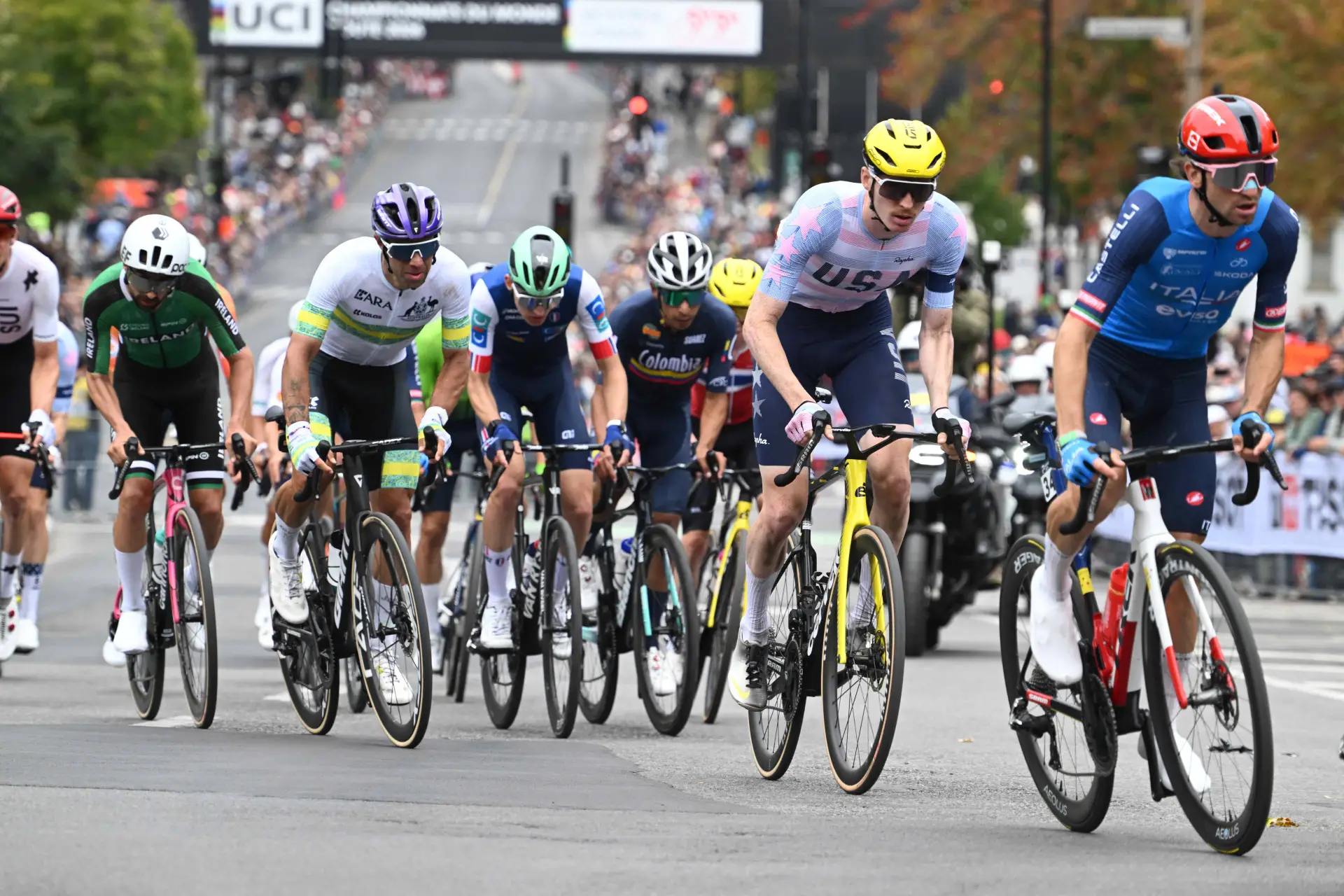 Peloton in action at the 2026 Montreal World Championships