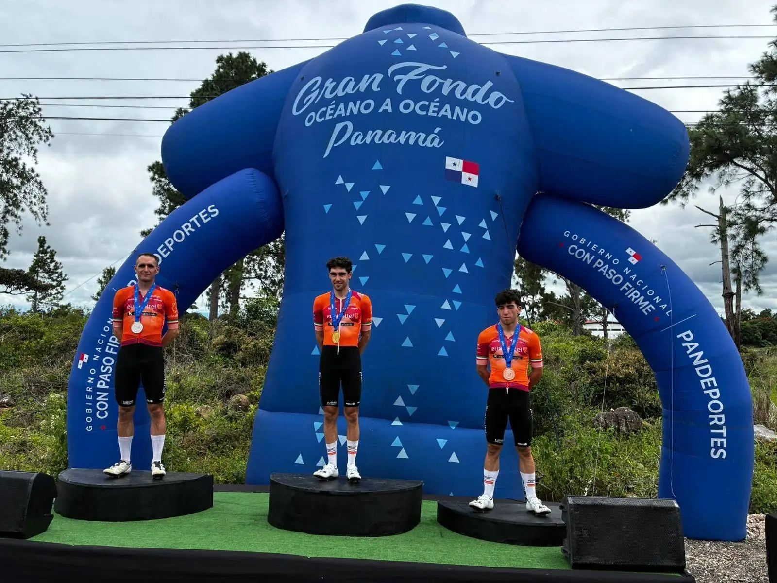Gotzon Martin protagoniza el triplete de Euskaltel en Panamá