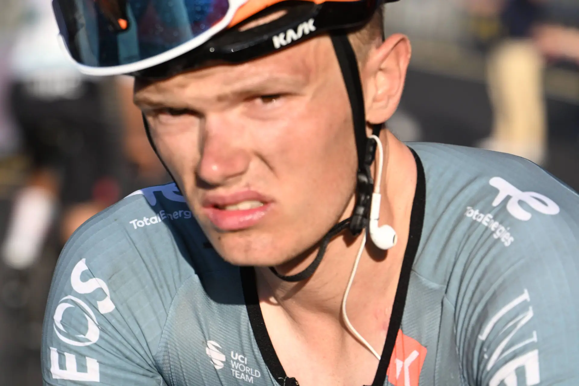 Oscar Onley in action at Il Lombardia 2026