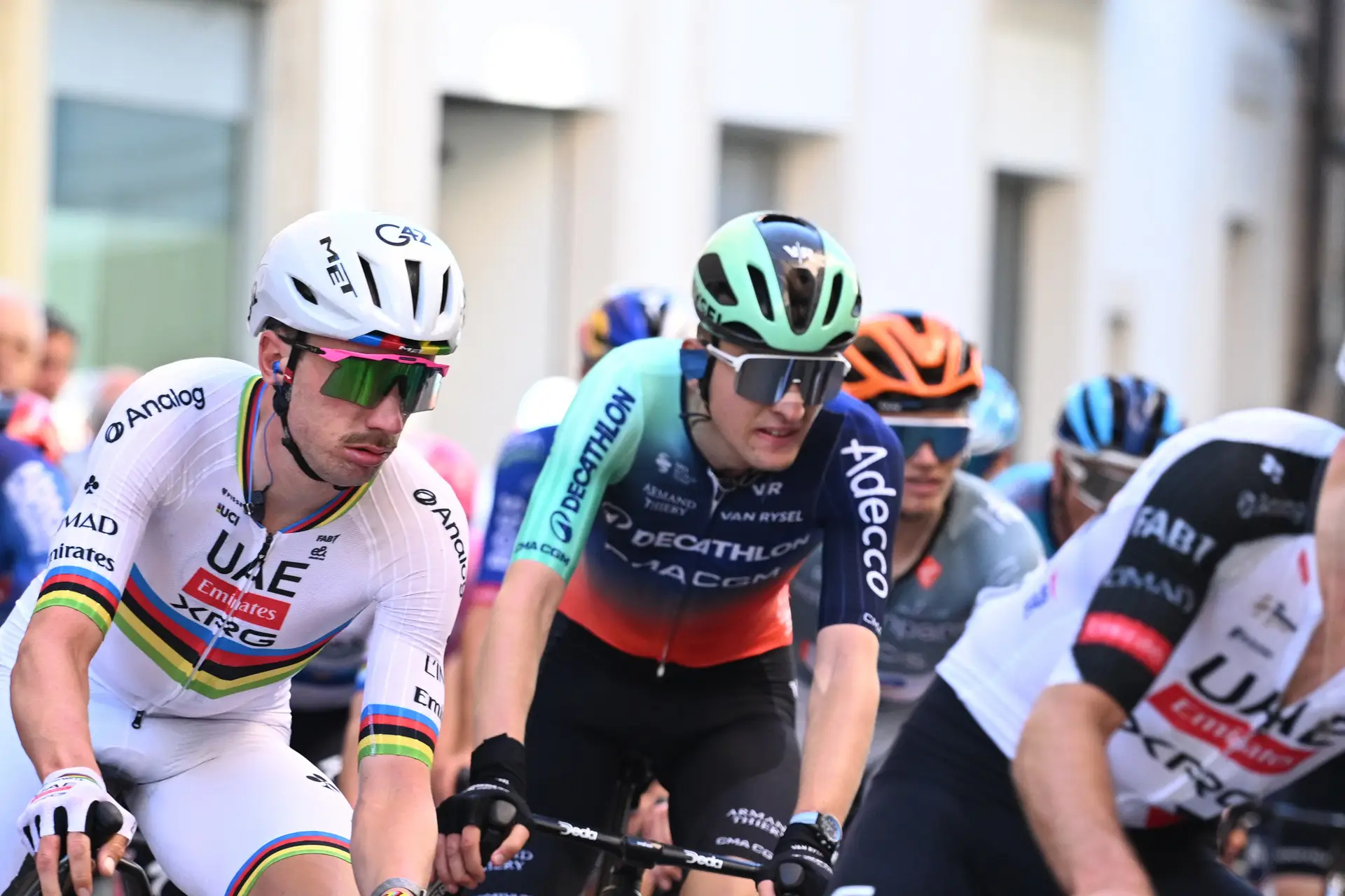 Paul Seixas en acción en Il Lombardia 2026