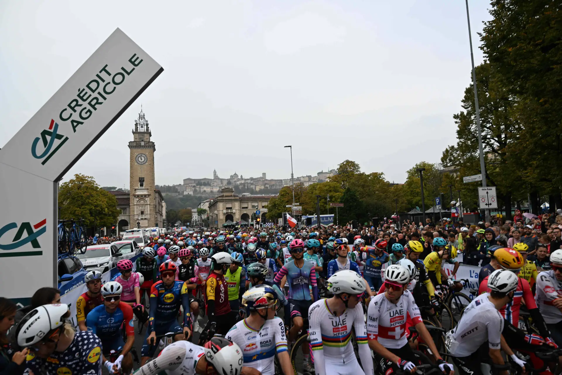 Peloton protest at Il Lombardia 2026