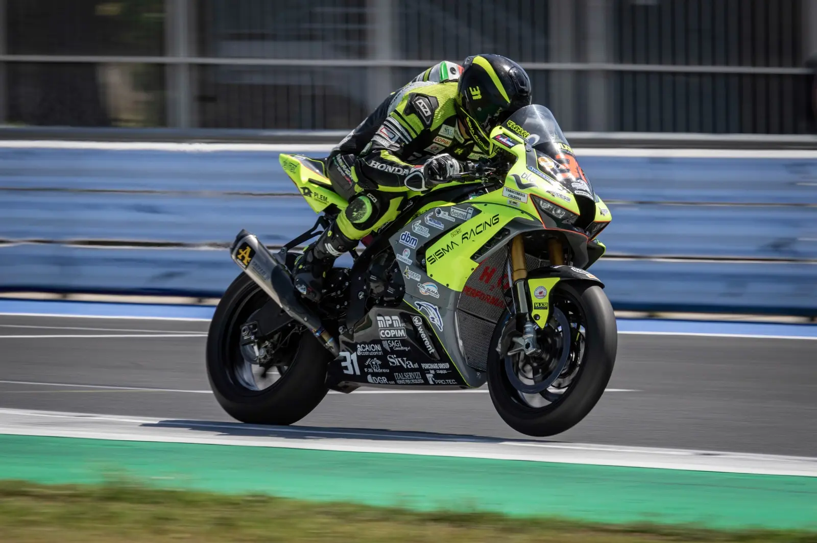 Volti nuovi: Sisma Racing al debutto nel CIV Superbike