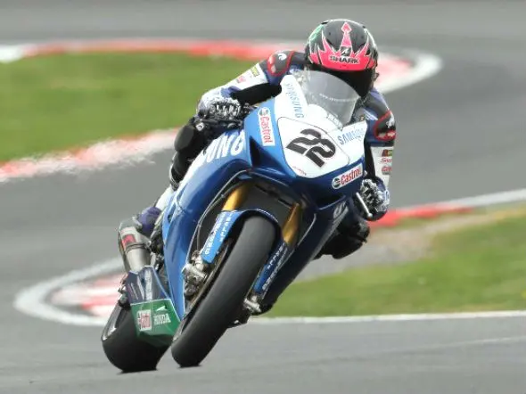 alex lowes fp2 oulton park 2013