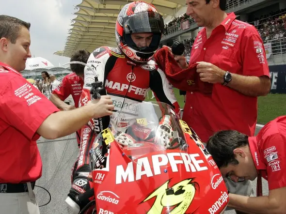 alvaro bautista sepang 250