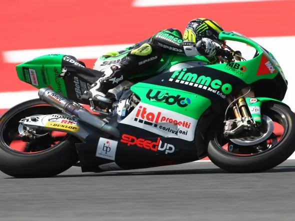 andrea iannone pole catalunya 2010