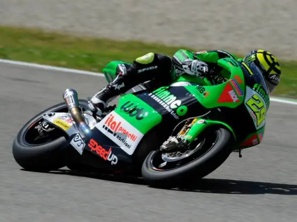 andrea iannone pole mugello