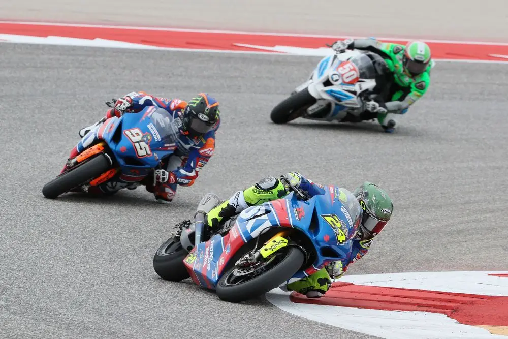 cover motoamerica 1