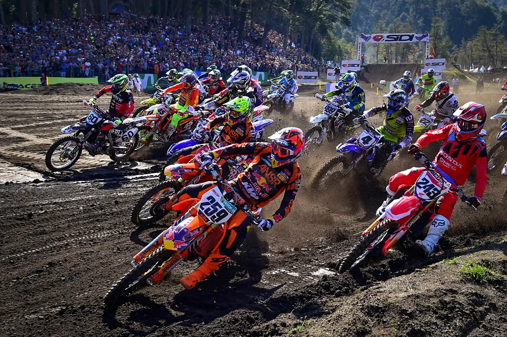 cover mxgp
