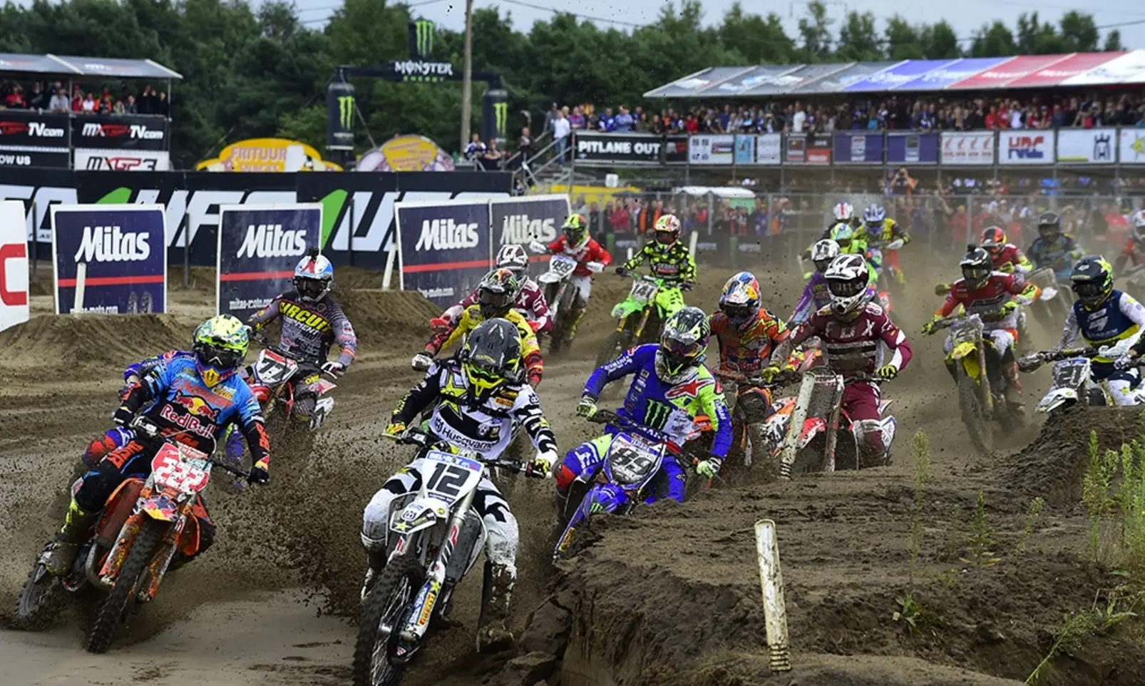 cover mxgp