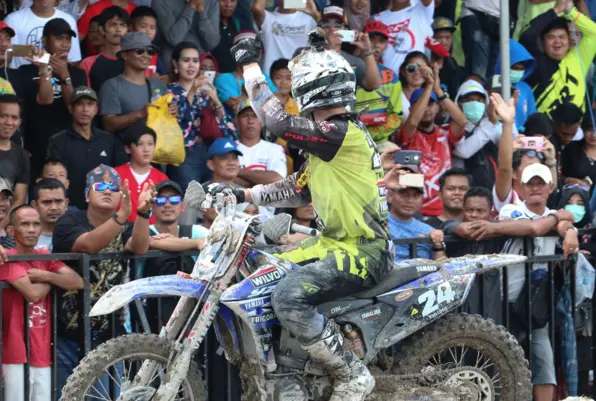 cover race 1 simpson